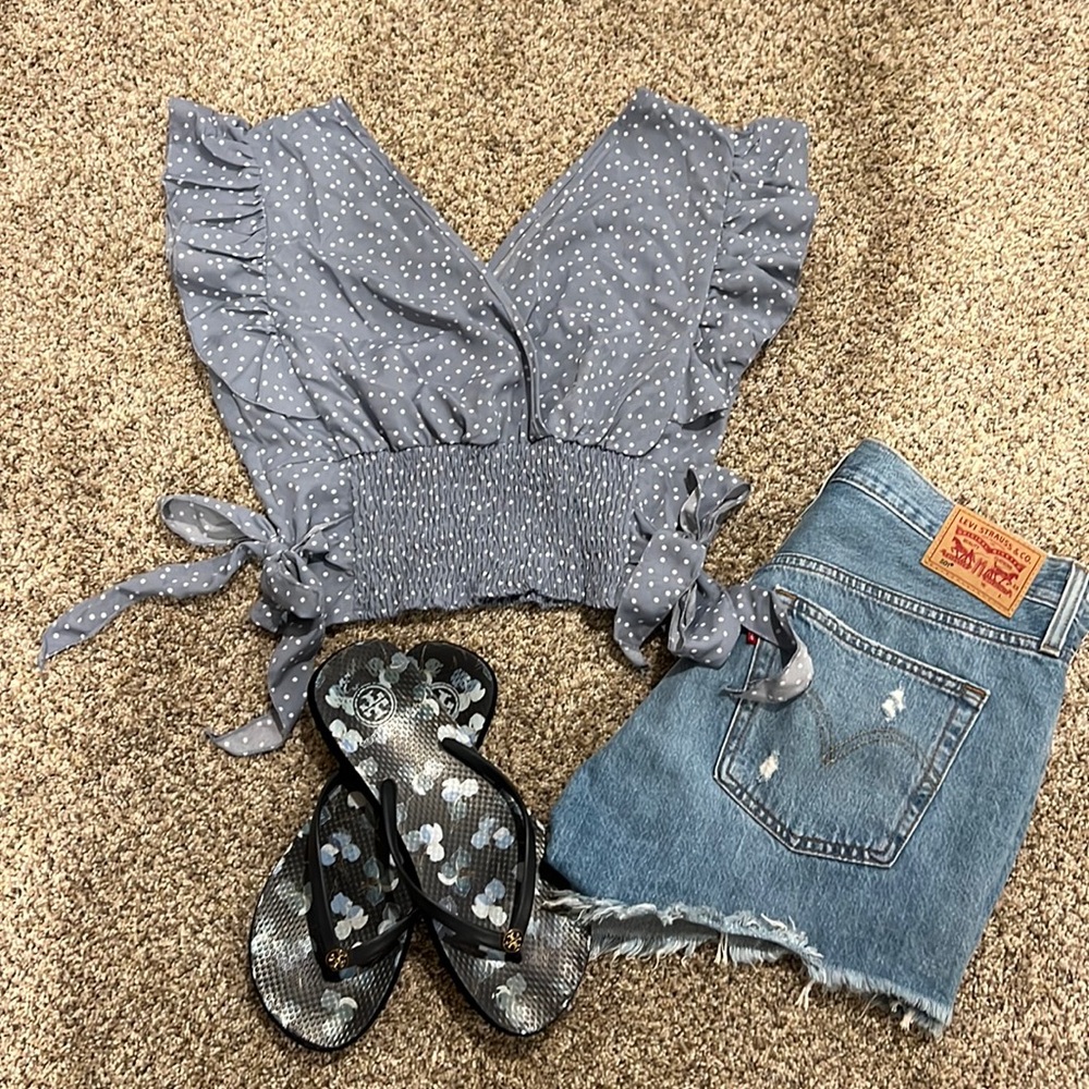 Side tie cropped blouse